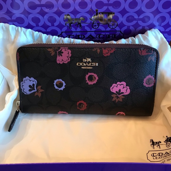 Coach Handbags - Coach wallet floral print